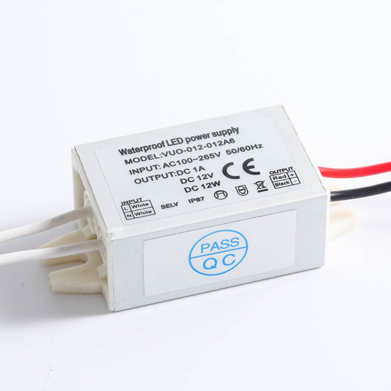 LEDストリップライト用ミニアダプター,スイッチトランス,電 - Outdoor Power Transformer のレビューと価格
